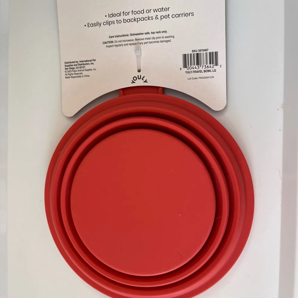New YOULY Beach Bum Travel Collapsible Red Dog Bowl. Silicone Capacity 3 cups.